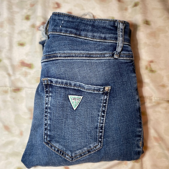 GUESS 1981 Skinny Jeans - Picture 1 of 4